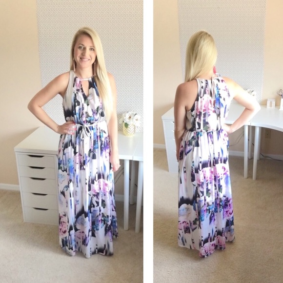 Jennifer Lopez Dresses & Skirts - 🌸SPRING Maxi Dress Floral Medium